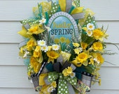 Spring Floral Welcome Wreath with Daffodils and Daisies, Blue and Yellow Porch Decorations, Door or Wall Decor, Garden Decoration