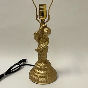 Vintage 1970&#39;s Golden Cherub Table Lamp Without Shade Refreshed