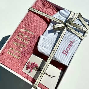 Personalisiertes neues Baby-Geschenkset, neues Babyjungengeschenk, neues Babymädchen-Geschenk, Neugeborenen-Geschenkbox, neues Baby-Geschenkbox, Babypartygeschenk, Decke + Reißverschluss