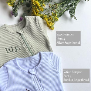 Combi-short zippé personnalisé pour bébé Salopette brodée pour bébé. Été Automne Tenue d'hiver blanc sauge Nom ou initiales Vêtements unisexes image 2