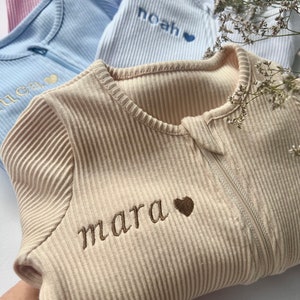 Personalised Baby Zip Romper Embroidered Baby Overalls . Summer Autumn Winter White Sage Outfit Name or Initials First Valentines Day zdjęcie 2