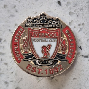 Liverpool Gold Round Pin Badge with Club Crest - Large