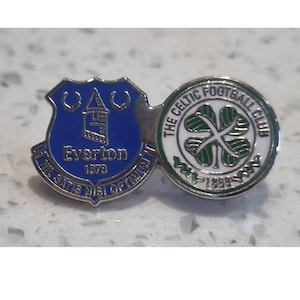 CELTIC FOOTBALL CLUB 1888 - Vintage 1970s. A&R Coffer. Enamel Brooch