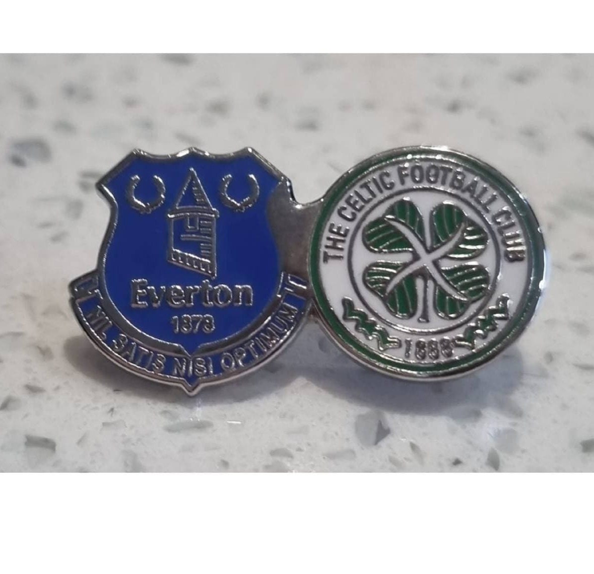 Celtic FC - Insigne motif écusson vert antique, Vert