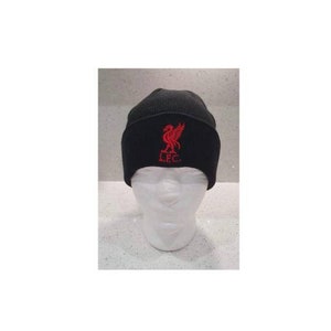 Puede incluir: Gorro de punto negro con un logotipo bordado en rojo del Liverpool Football Club. El logotipo muestra un pájaro con las alas extendidas y las letras "L.F.C."