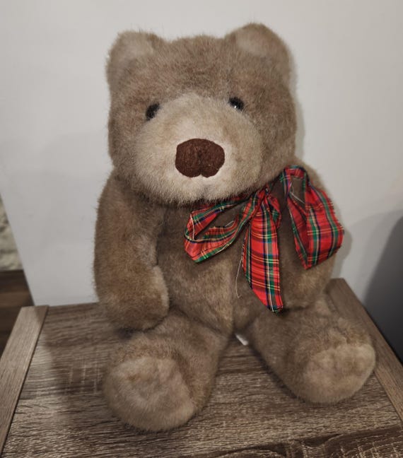 Commonwealth Vintage 1980's Small Brown Teddy Bear Plush W/plaid