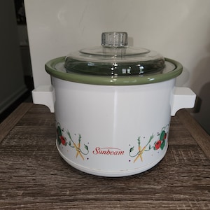 Vintage Sunbeam Slow Cooker Crock Pot 1.5 Quart Capacity White with Green Crock