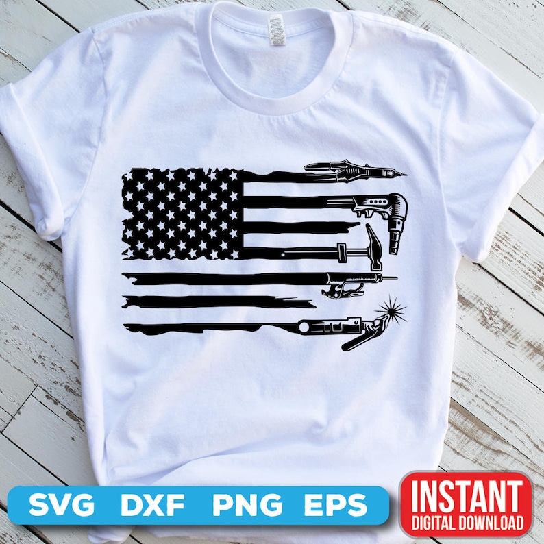 Pode incluir: Um design preto e branco de uma bandeira americana com ferramentas de solda sobrepostas nas listras. O design &eacute; adequado para uso em uma camiseta, caneca ou outros produtos.