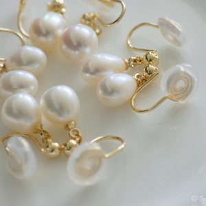 14k Gold Filled Clip On Earrings, Clip On Freshwater Pearl Earrings, Bridal Clip On Earring, Wedding Earrings,No Piercing Ears, Gift for Mom zdjęcie 10