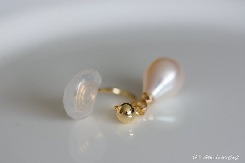 14k Gold Filled Clip On Earrings, Clip On Freshwater Pearl Earrings, Bridal Clip On Earring, Wedding Earrings,No Piercing Ears, Gift for Mom zdjęcie 8