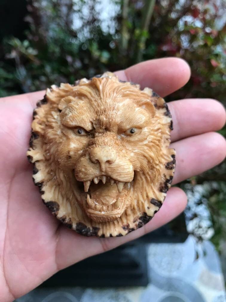 Antler carving, Hand carving Pendant face lion  from deer antler.