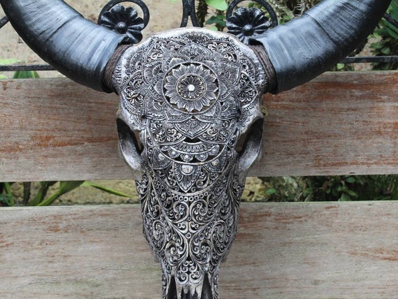 手彫りの水牛の頭蓋骨と角：ホームウォールデコレーション - Etsy 日本