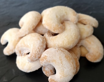 Vanilla butter crescents 200g (24Eur per kg), unfilled pastry from FeinLand