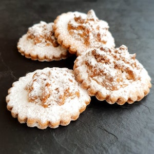 Walnut medallions 200g (32Eur per kg), winter pastries, cookies from FeinLand