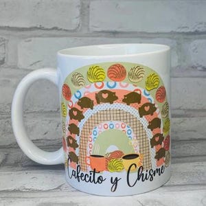 Cafecito y chisme 11oz mug