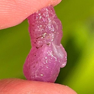Natural Ruby Rough, 4.85 Carat 13X7X6MM Precious Ruby Sticks, Fine Quality Raw, Healing Crystal,Loose Rock,Gemstone Earthmined Minerals Lot
