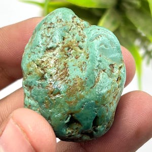 Kingman Mine Turquoise Specimen: Arizona Raw Crystal, 89.50 Carat