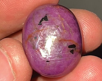 Natural Red Ruby Star Cabochon: 39.70 Carat Oval Gemstone