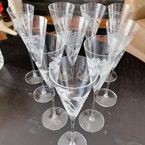 Plastic Flutes - Crystal Cut Champagne Flutes