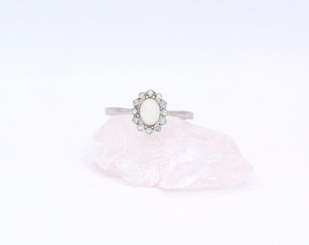 Dainty Vintage Oval Breastmilk Ring (DIY Breastmilk Jewelry Kit)