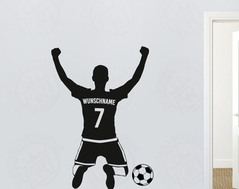 Wandtattoo Fußballer Jubel mit Wunschtext und Wunschnummer Sport Fußball personalisierbar individuell freistehend Motiv Deko Wanddeko