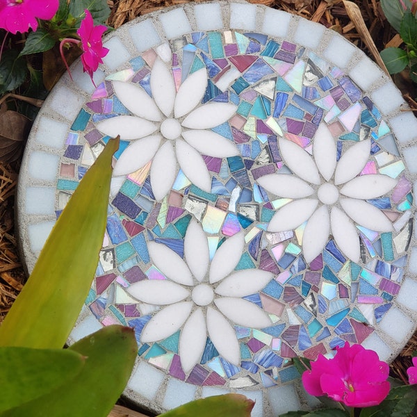 Handmade mosaic art stepping stone. 12" Concrete 3 white marble daisies, sparkly, multi colored glass, iridescent.