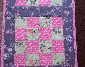 Spring tablecloths, patchwork table runners, quilt