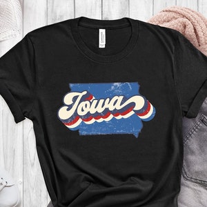 Vintage Iowa Shirt, Iowa Fan Shirt, Vintage T Shirt, Iowa Pride, College Student Gifts, State Shirts, Iowa State Map T-Shirt
