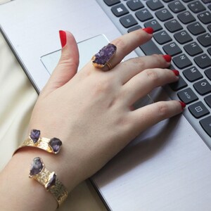 Gold Raw Amethyst Ring & Bracelet: Adjustable Gemstone Jewelry Set