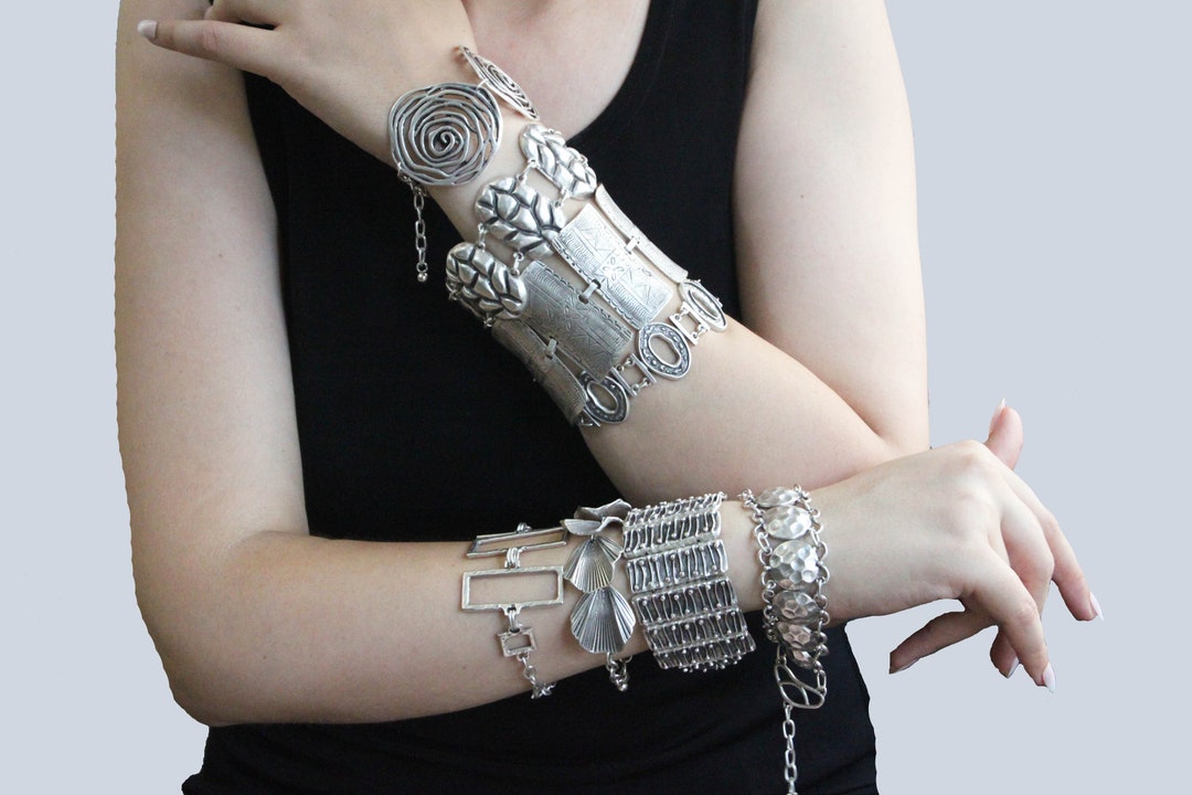 Fashion Lace Geometric Hollow Cuff Bracelet