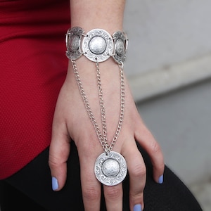 Ring Attached to Bracelet Hand Chain, Silver Slave Bracelet Connected Ring, Bracelet Boho style, Fairy Bracelet, Statement Jewelry