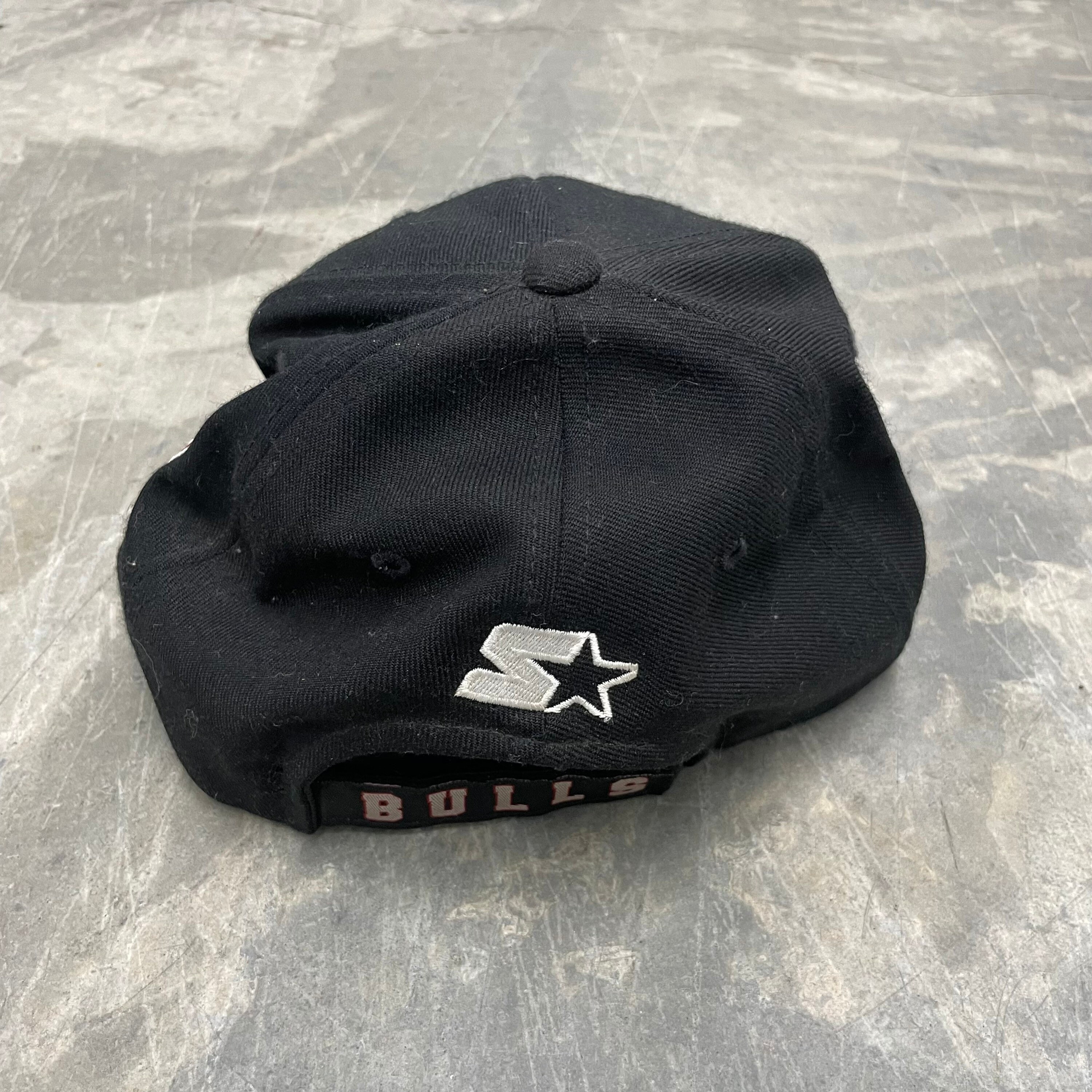 Vintage 90s Chicago Bulls NBA Basketball Team Starter