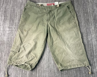 Vintage 2000s Union Bay Loose Fit Cargo Style Y2K Aesthetic Basic Essential Streetwear Green Capri Shorts Small Waist Women