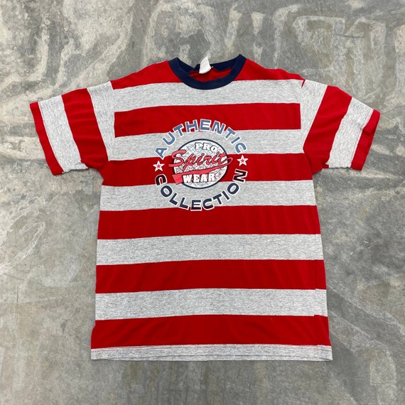 men red and white graphic tee