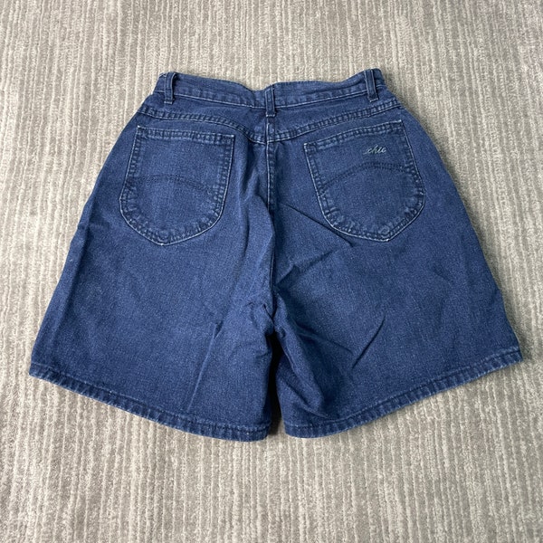 Vintage 90s Chic Regular Fit Basic Essential Summer Spring Season 1990s Fashion Blue Denim Shorts 7 Waist Women