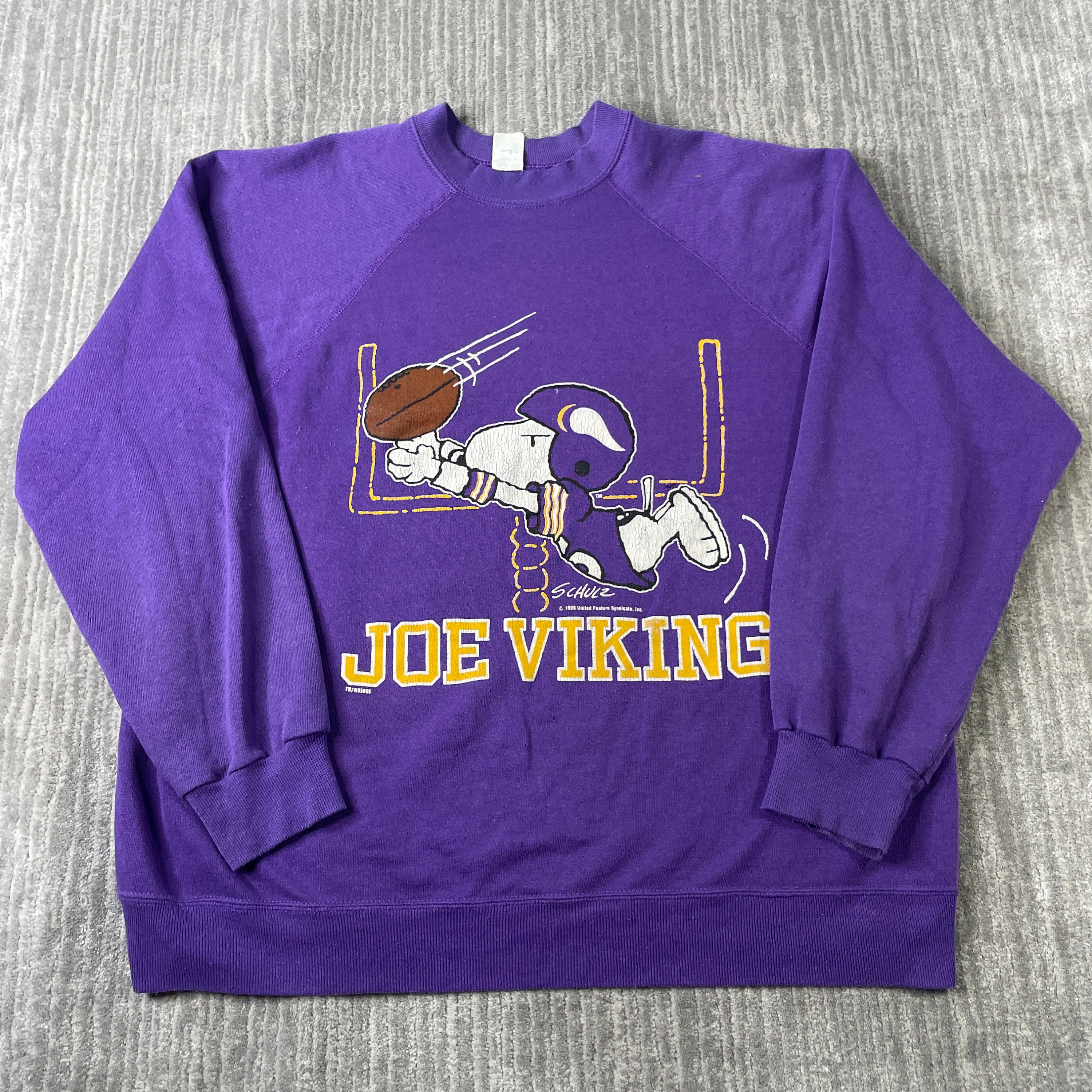 Vintage 90s Snoopy Minnesota Vikings NFL Football Sportswear Made 