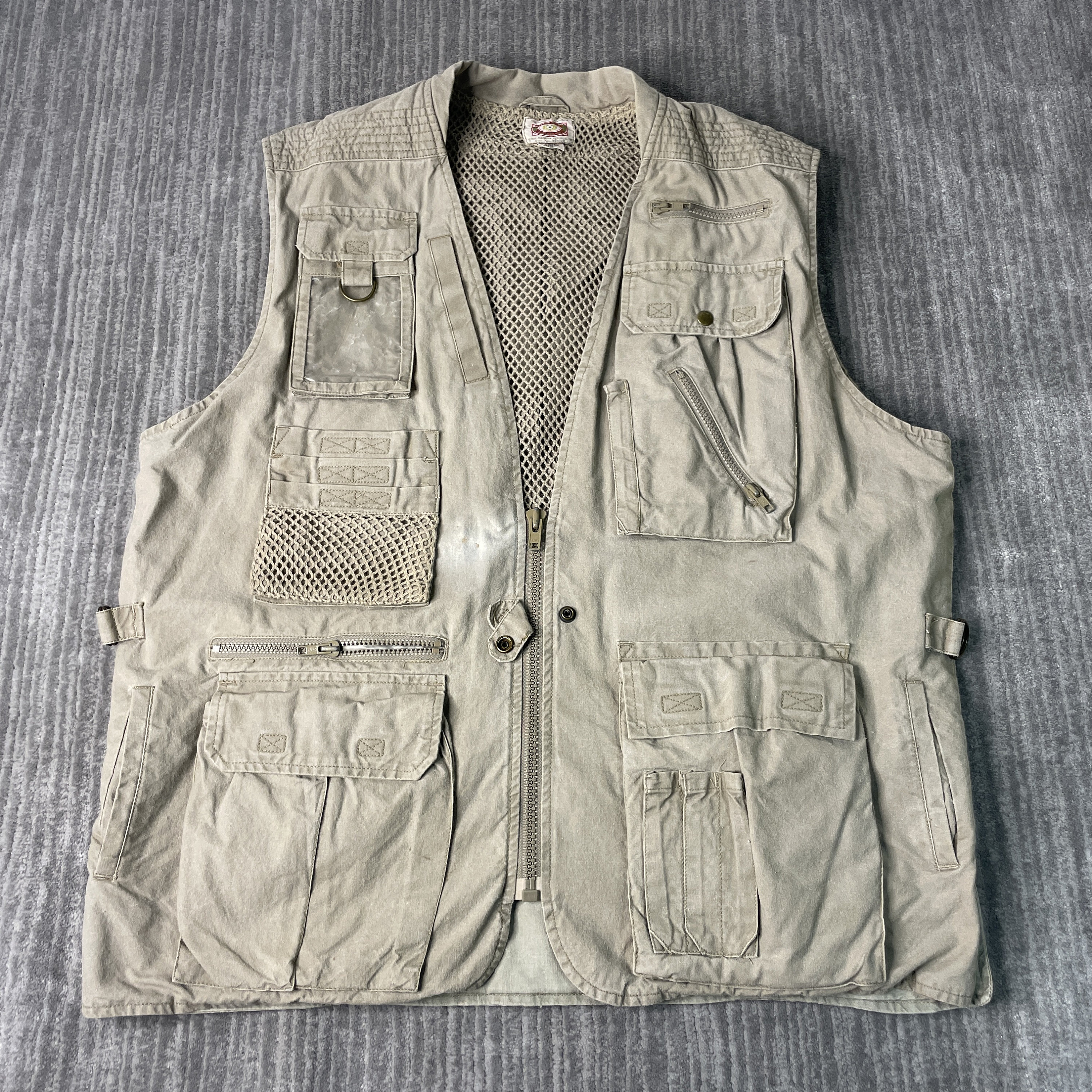 Vintage 90s Banana Republic Outdoors Casual Fishing Hunting Multi Purpose  1990s Fashion Beige Zip up Vest Extra Large Mens 