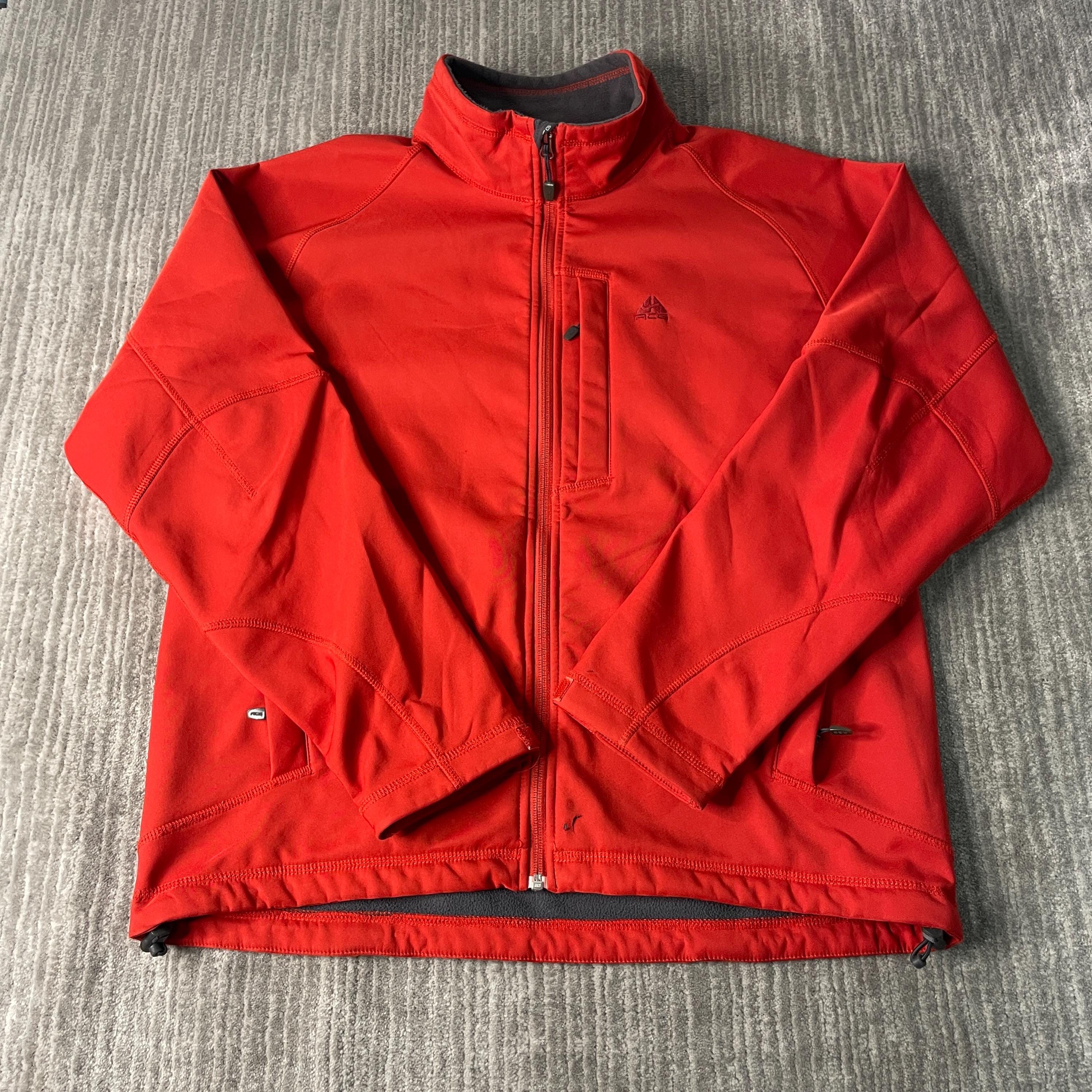 Vintage 2000s Nike ACG Three Pocket Sportswear Athletic Vintage 2000s Nike ACG Three Pocket Sportswear Athletic