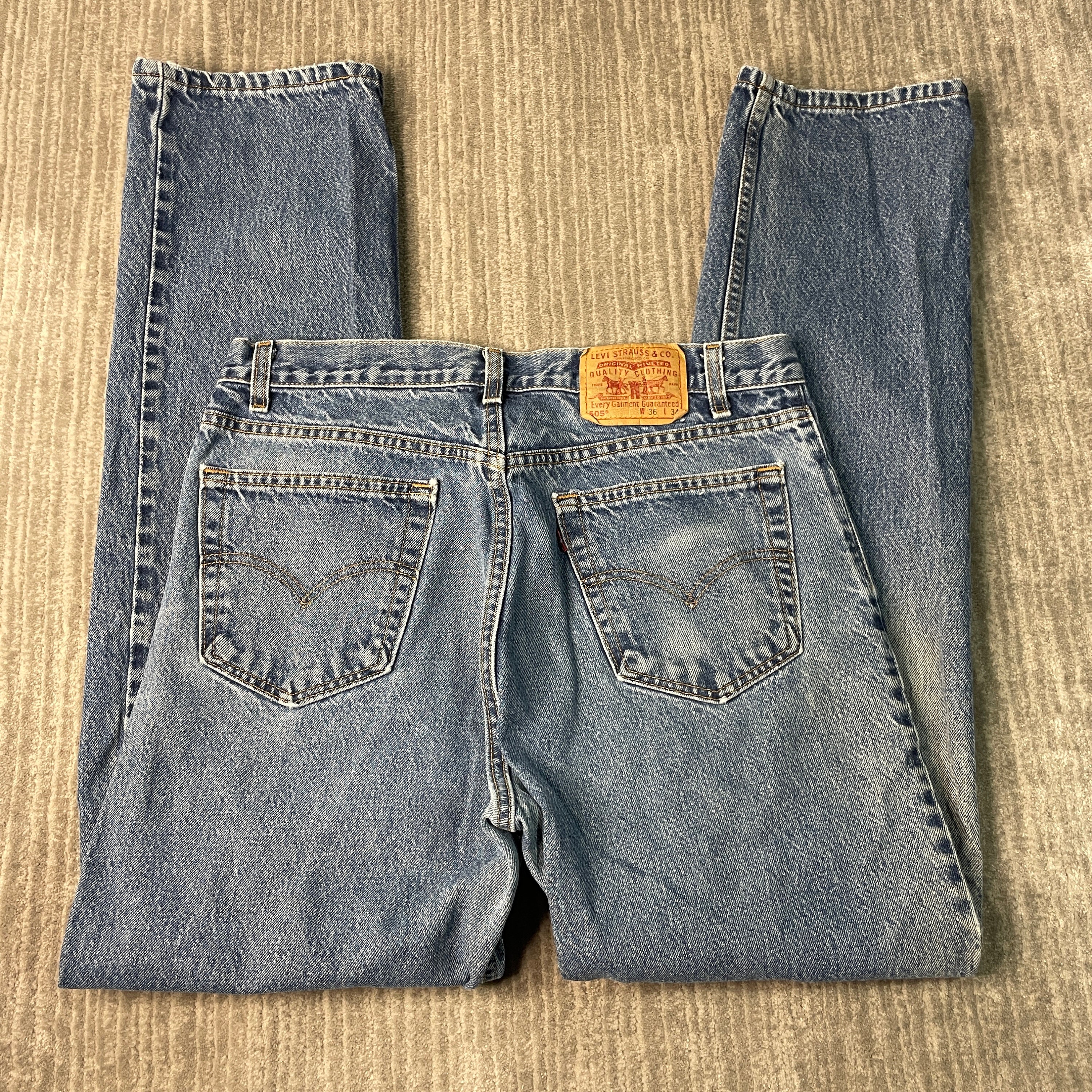 Vintage 2000s Levis 505 Regular Fit Red Tab Classic Brand Made in 