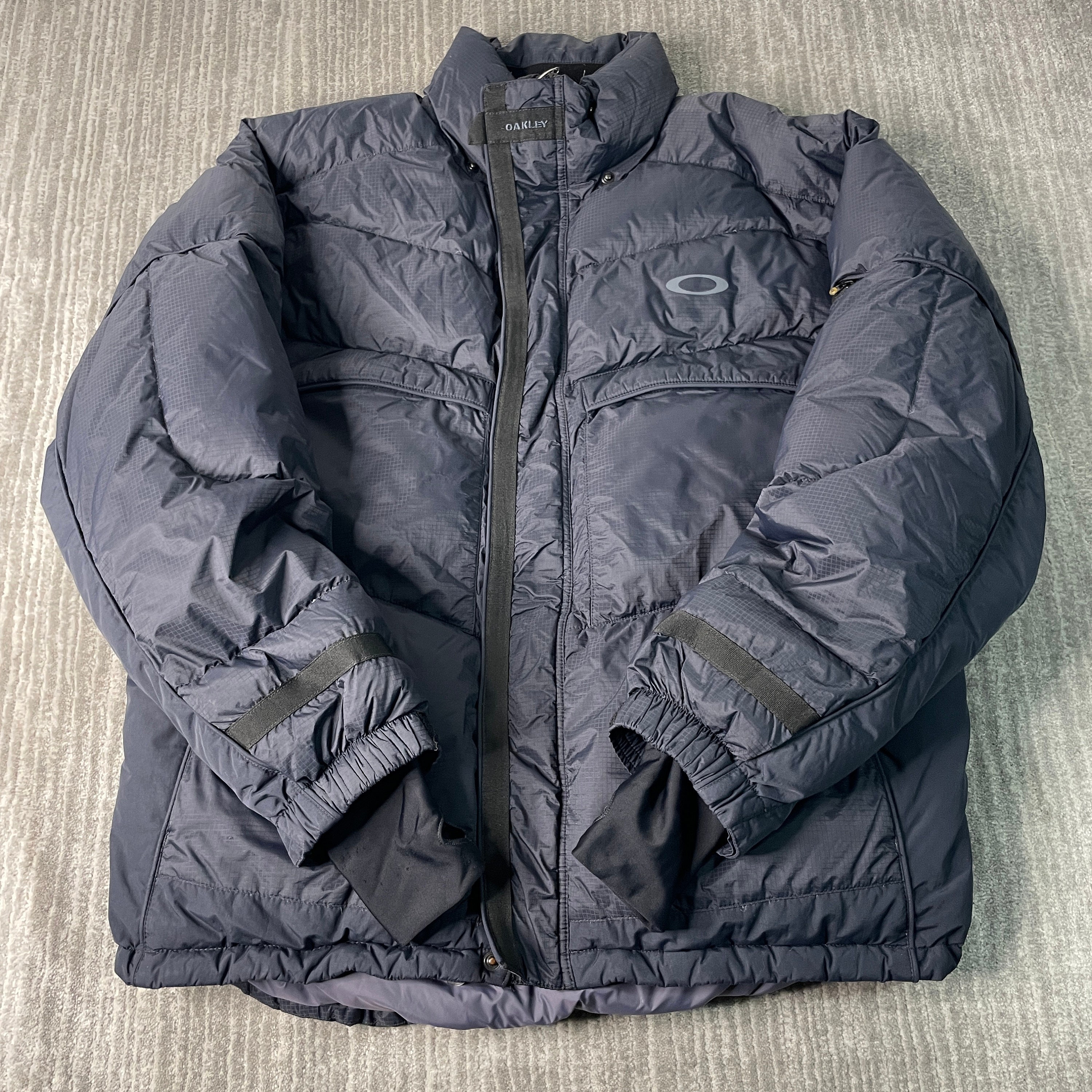 Vintage 2000s Oakley Small O Logo Multi Pocket Heavy Duty Vintage 2000s Oakley Small O Logo Multi Pocket Heavy Duty