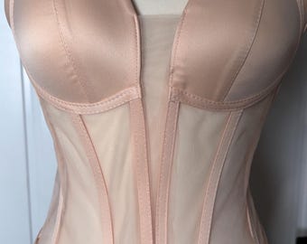 Ärmelloses Korsett in hellem Pfirsich/Lachs