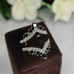 Vintage Black Diamond Curved Wedding Band Ring Enhancer Solid Gold Ring Wrap Guard Vrouwen Matching band Verjaardagscadeau voor haar afbeelding 2
