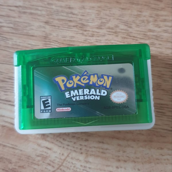 Pokemon Emerald Version - Nintendo Game Boy Advance. GBA Cart With Case