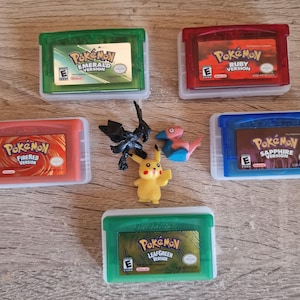 ポケモンGBAコンプリートコレクション：ゲーム5本入りバリューバンドル（おもちゃ無料付き）。任天堂の新カートリッジ＆ケース。エメラルド、ファイアレッド、サファイア、リーフグリーン、ルビー
