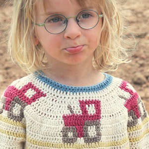 Häkelanleitung englisch: Tractor Sweater for kids, pdf, English in standard U.S. terms
