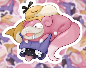 Puede incluir: Una pegatina con un personaje Pokémon rosa y blanco con un personaje Pokémon amarillo y negro encima. El Pokémon rosa sonríe y tiene baba saliendo de su boca. El Pokémon amarillo está durmiendo. La pegatina está sobre un fondo blanco.