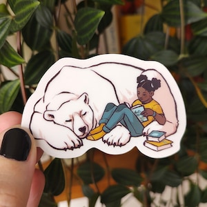 LESENDES MÄDCHEN Aufkleber | Niedlicher Eisbär und Bücher Sticker für Kids | Geschenk für Leseratten | Matter wasserfester Aufkleber