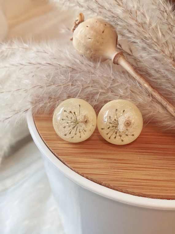 Dried flower earrings, Floral stud, Handmade flower earrings, Round resin earrings, Real Flower Earrings, Cherry Blossoms, gift for her,