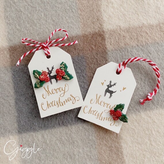 Christmas Holly leaf studs • Winter Polymer Clay gold earrings • Christmas Brooch pin • Red and Green Earrings •Gold leaf stud• gift for mom