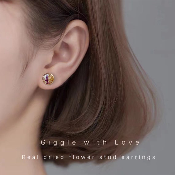 Dried flower earrings,Floral resin stud, Handmade real flower earrings,Pressed flower earrings,gift for mom, Bridal studs, daughter gift